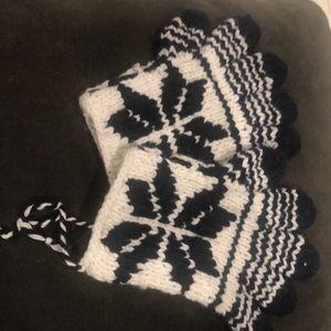 Blue and white wool mittens
